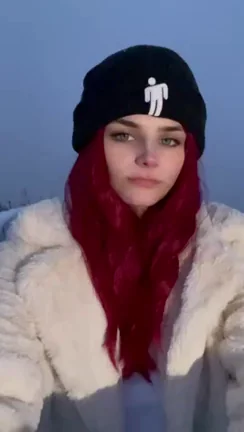 Risky Outdoor Teen Flashes Perky Tits in Public, No One Saw!