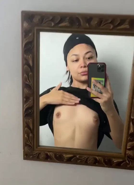 got two tiny treats for your Friday