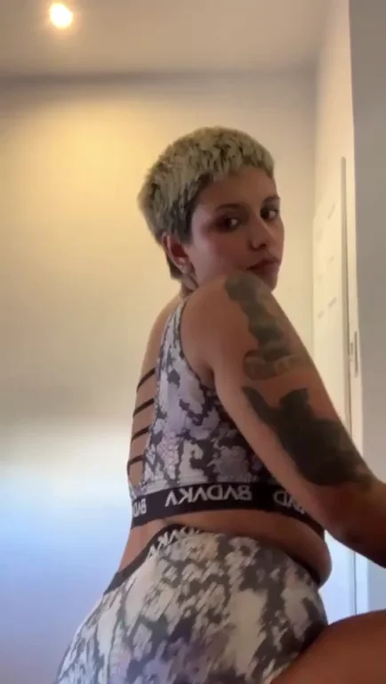 Is my body a girlfriend or a fuckdoll material?