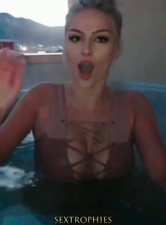 Bimbo Barbie's Steamy Hot Tub Tease 💦🔥
