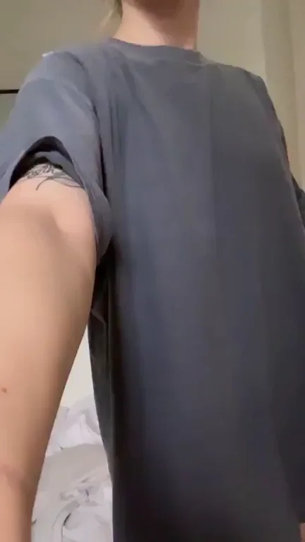Titty reveal, I know everyone likes big boobs better