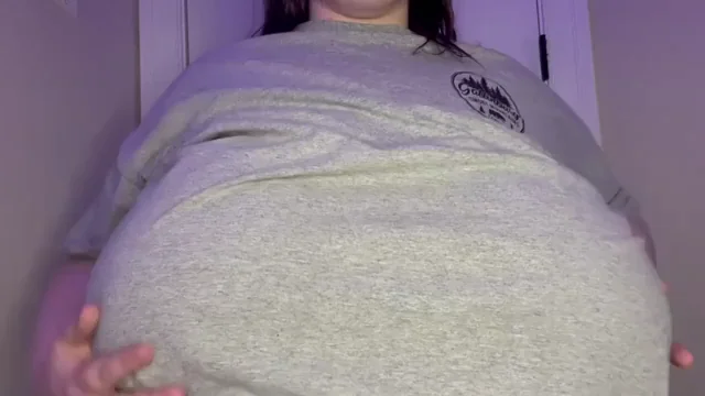 Weekend Tittyfuck Marathon with My Massive Jugs? 😏💦🍈🍈