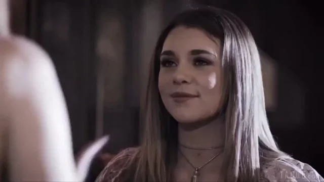 🔥 Gabbie Carter & Lauren Phillips Slutty Couch Suck & Fuck Fest 💦