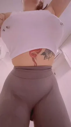 Boobs or ass? [drop]