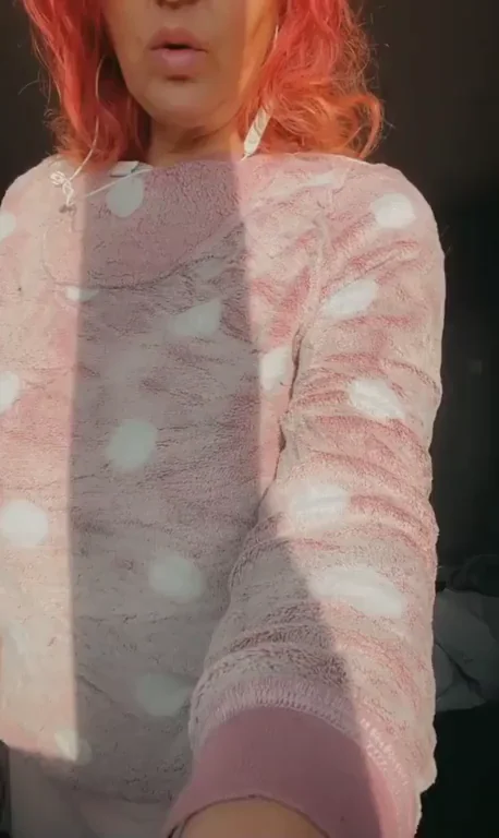 Morning Wood Rise & Spray These Massive Tits 😍💦