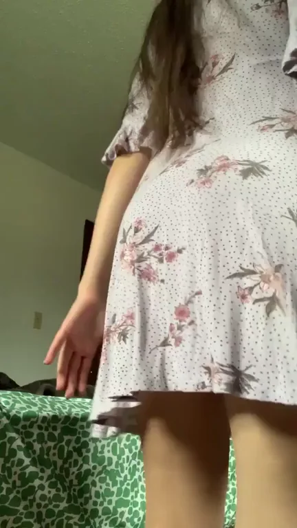 No panties, no problem 😜