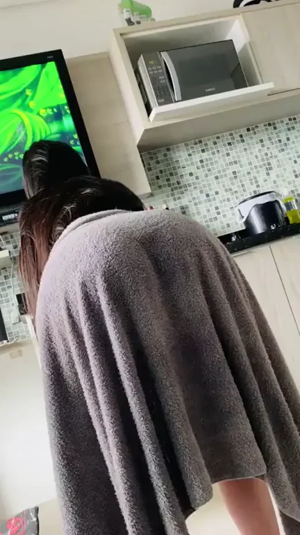 🍑 Starving Ass Craves Thick Cock in Kitchen Tease 🔥
