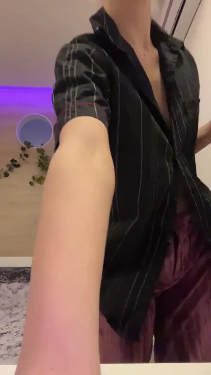 Would Older Daddies Pound This Egirl Slut? 🔥🍑