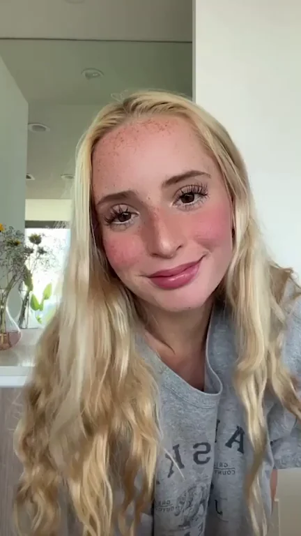 tiktok fuckdoll (: