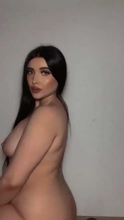 While i was twerking, i thought about you fucking me against the wall