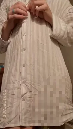 Love showing off my body and tiny tits