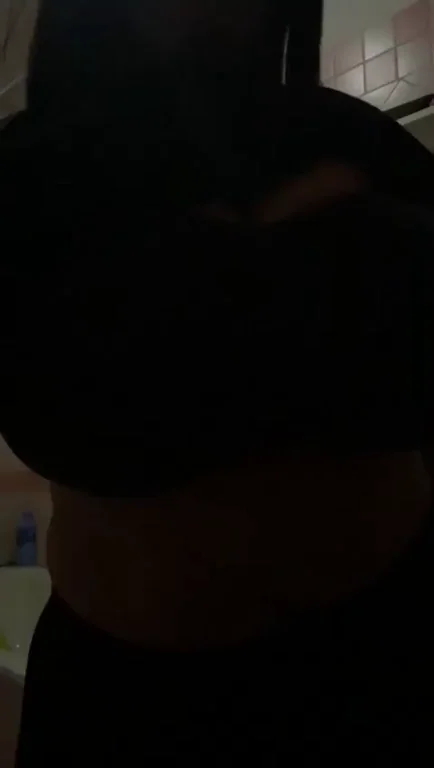 Does my body makes you hard?