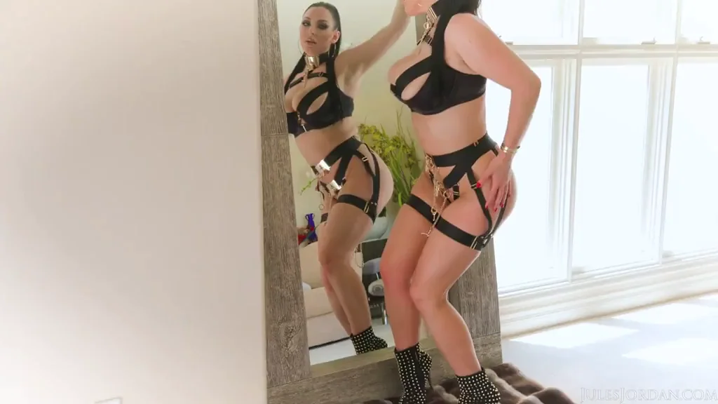 Angela White's Insane Slutty BDSM Blowbang 😈🍆💦