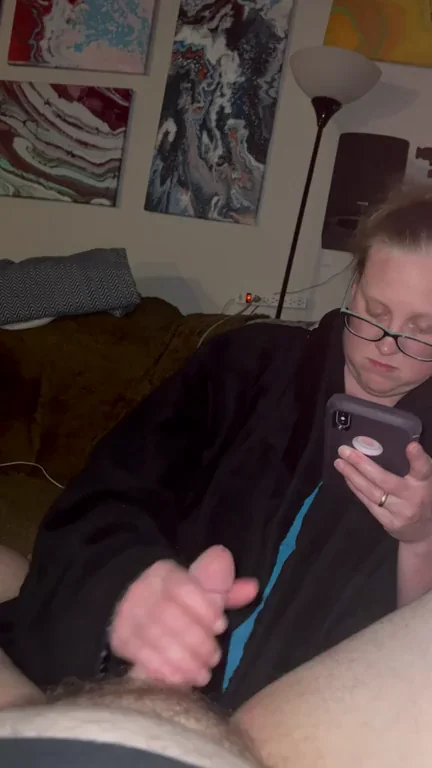 Shove Your Cock in My Hand, I Don't Care 😏📱💦