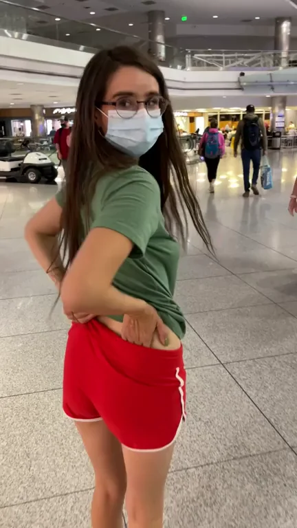Wondering what airport security thought watching this [GIF]