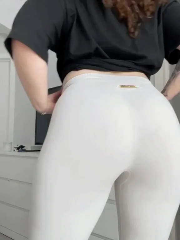 My thick ass is very hungry right now