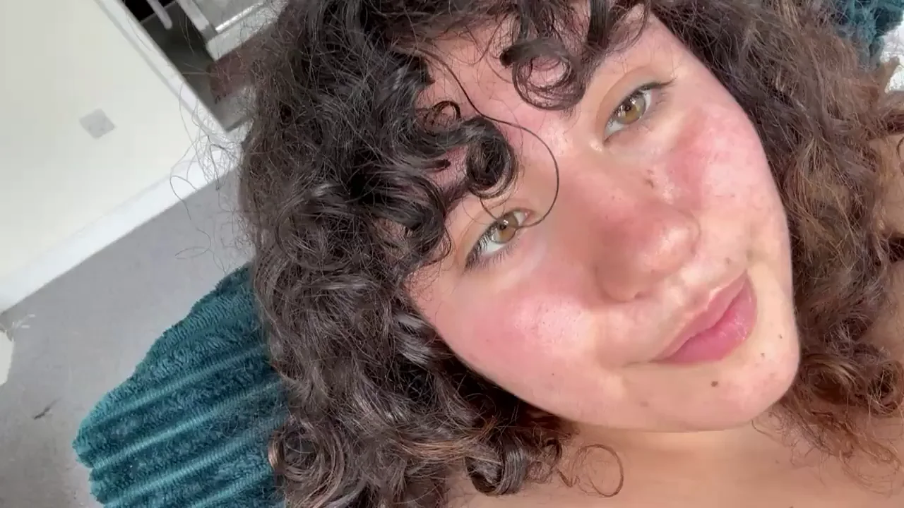 Filling My Phat Thick Pussy Till It Drips 💦🍑