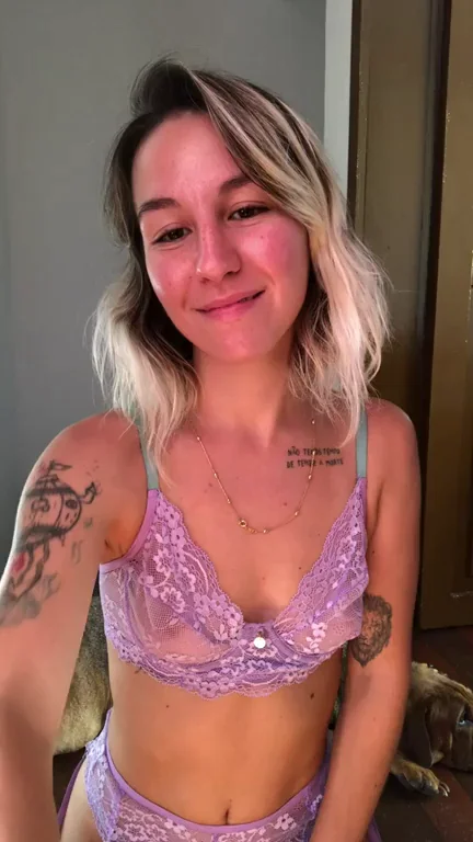 Oops did you see my little nipples ðŸ™ˆ