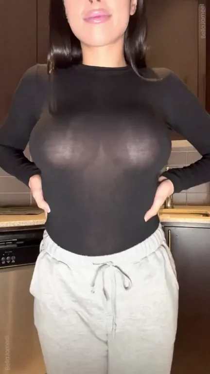 Arab Big Tits Tease Just for You! 🔥🍈🍈