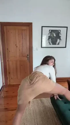 🍑 Twerking Up a Storm with That Massive Booty 🔥