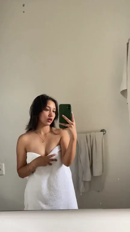 First Post Tease: White Towel Slip & Sexy Mirror Flex 😏🔥