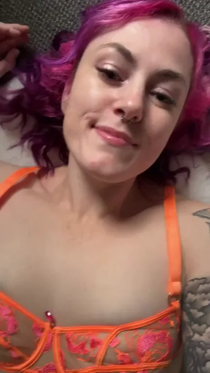 Chubby Alt Babe in Pink Lingerie Teases: Wanna Pound This PAWG?