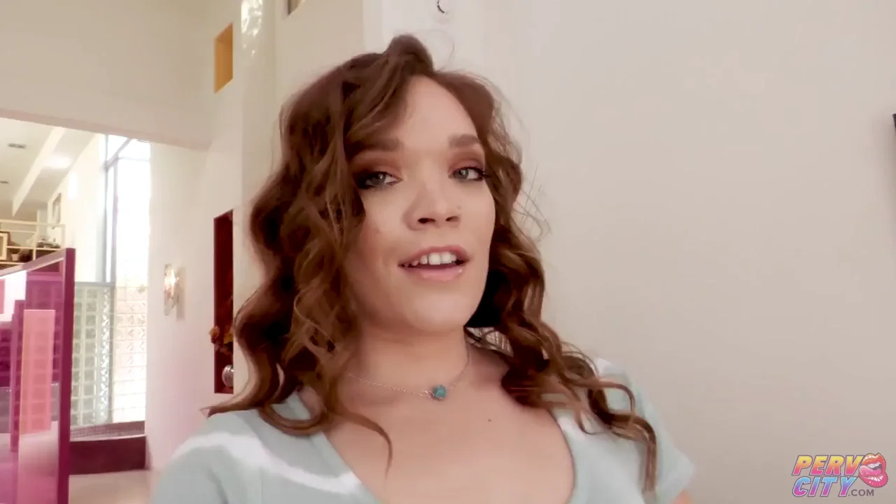 Petite Cutie Katie Kush Cums Hard During Anal