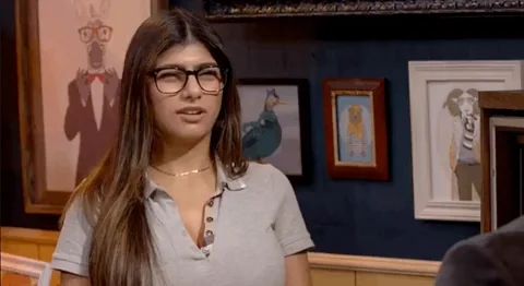 Mia Khalifa's Shocked Slutty Reaction in the Gallery Tease