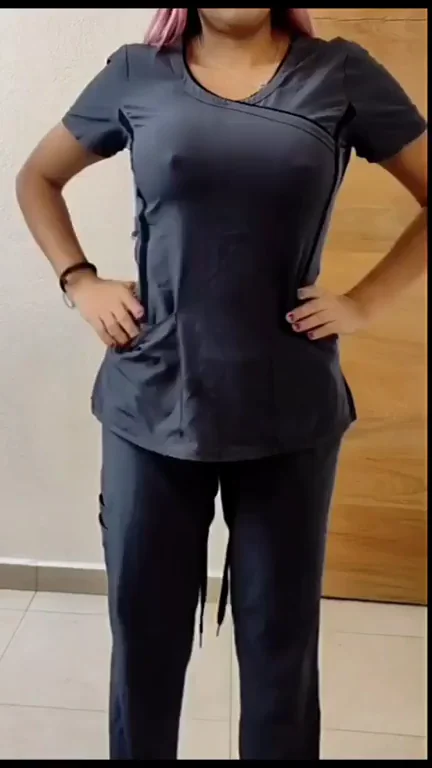 Your horny doctor 👆©ðŸ»"âš•ï¸ðŸ©º loves to flash her pussy