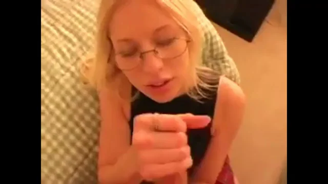 Blonde babe didn't dig her liquid reward