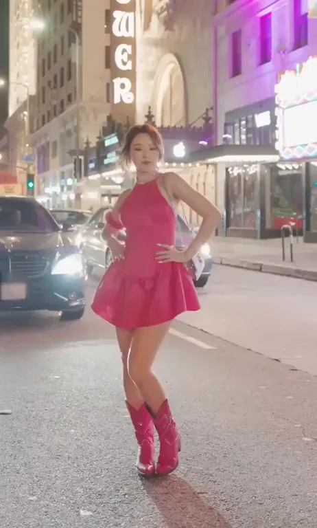 Shuhua (G)I-DLE Teasing in Tiny Pink Dress and Cowboy Boots