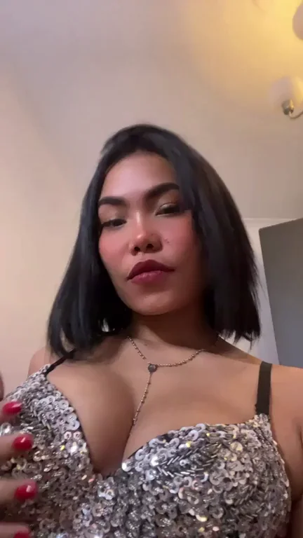 Flirting with Married Dudes Like a Naughty Brown Tease