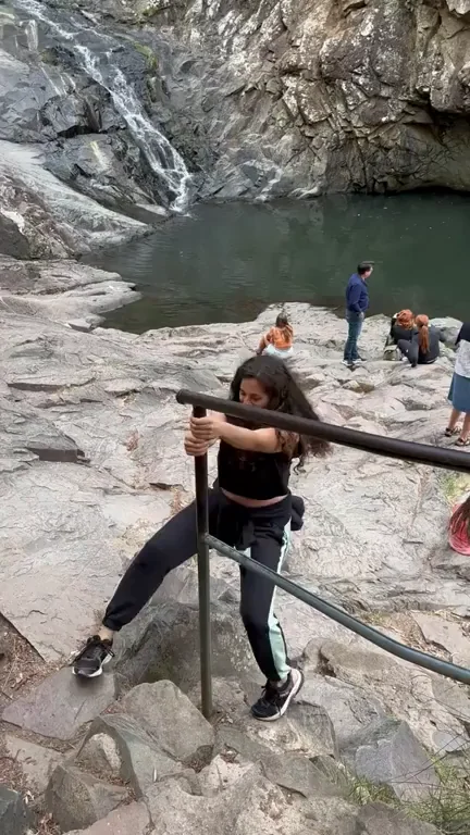 Big Tit Slut Swinging Her Tits in Public! 🔥💦