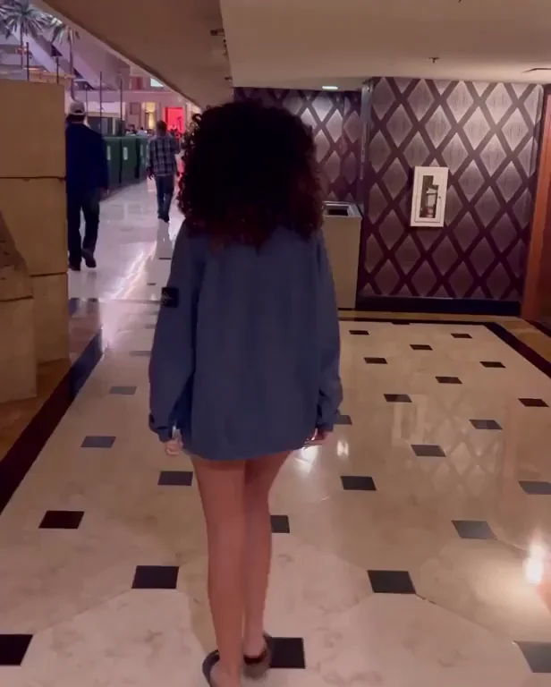 Walking in the Luxor, anybody wanna play with me?