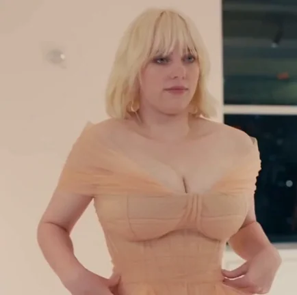 Blonde Billie cleavage