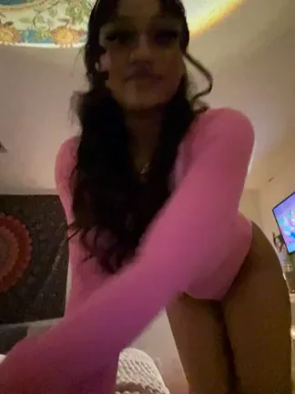 Think You'll Squeeze In My Tight Teen Hole? 😏🍑