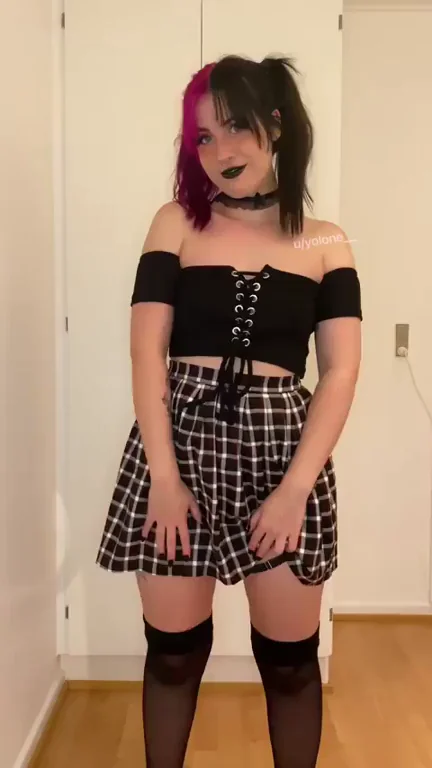 I'm a big fan of easy access clothing 🤭ðŸ–¤