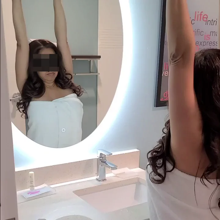 MILF's Blindfolded Shower Slip-Up 😏💦👀
