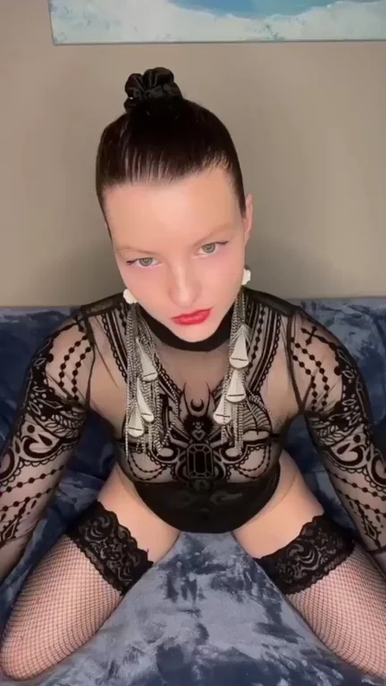 Would any older men on here eat me out?