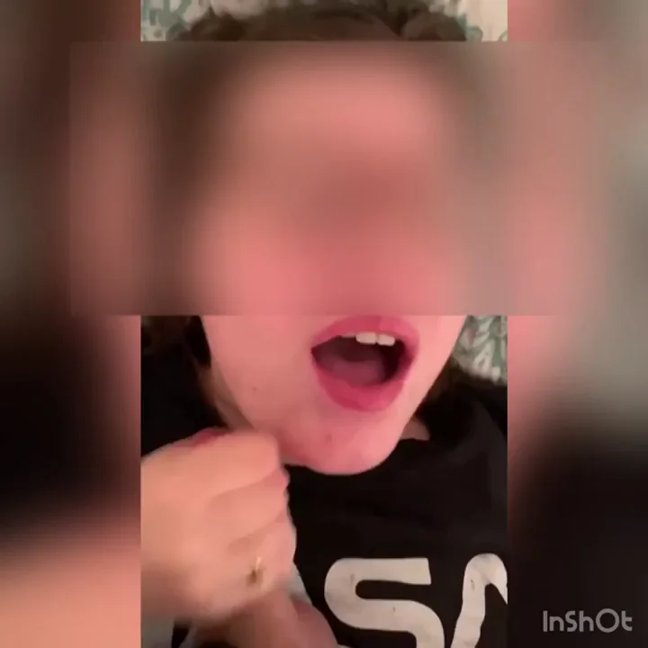 College Slut Ditches Books for Ballsucking Fun 😛🍆