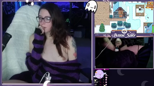 Gamer Girl's Hitachi Farm Fuckfest 🔥🎮