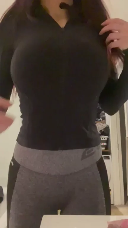 These lulu lemon define jackets can hold a lot|