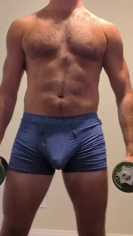 Side ar(m) raises anyone?