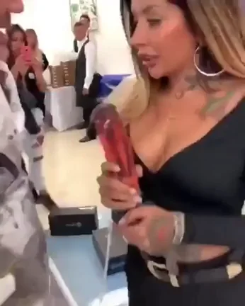 😈 Christian Slut Teases with Her Fat Pink Dildo Toy! 🍆💦