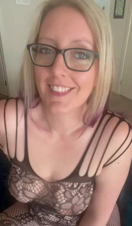Wanna Feel These Juicy MILF Tits? 😏🔥