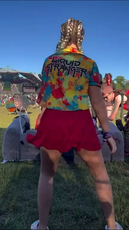 Festival Slut's Red Skirt Ass Twerk Tease at Wakaan – FOMO Fuel