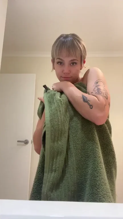 If your gf don't send you nudes, tell me, I'll send you right away