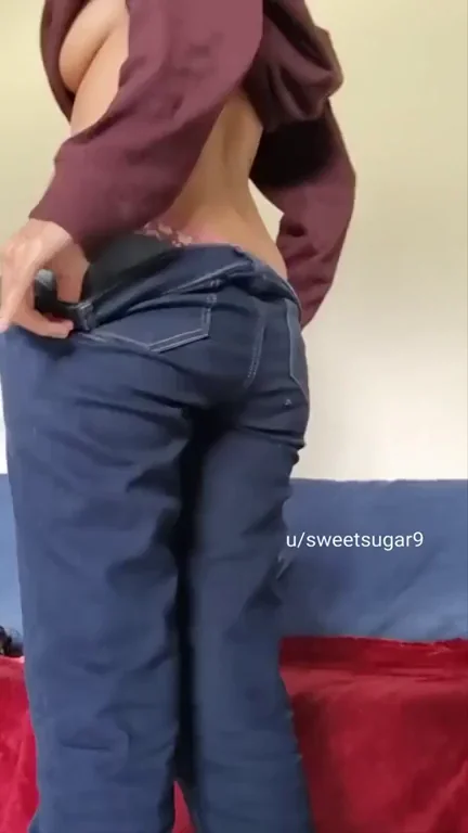 Squishy Mom's Jiggly Booty in Tight Panties 🍑💦 [F]