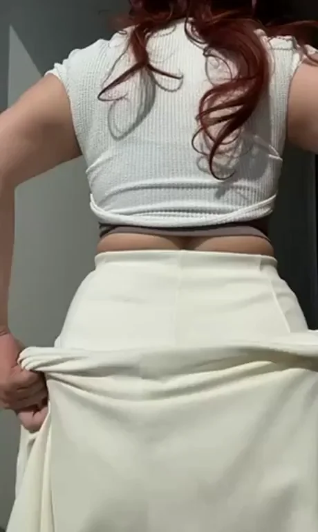 Sexy Redhead MILF Teases Her Juicy German Labia