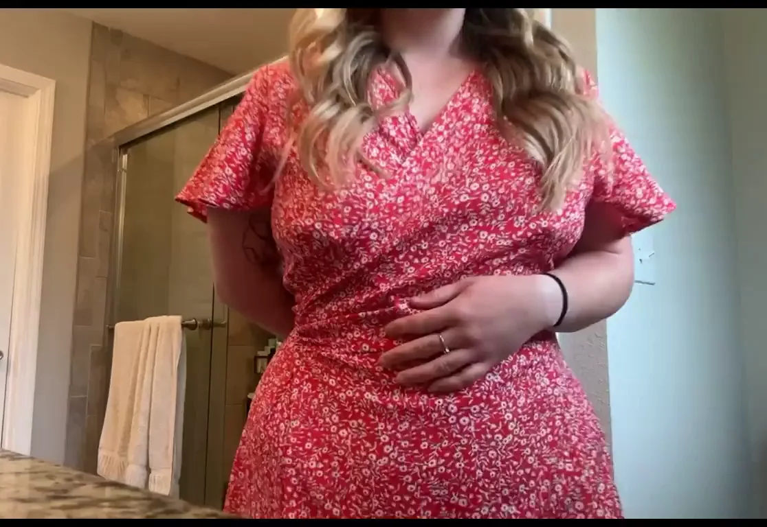 Sundress Sunday? Let's make that a thing! Have a good Sunday evening 😜